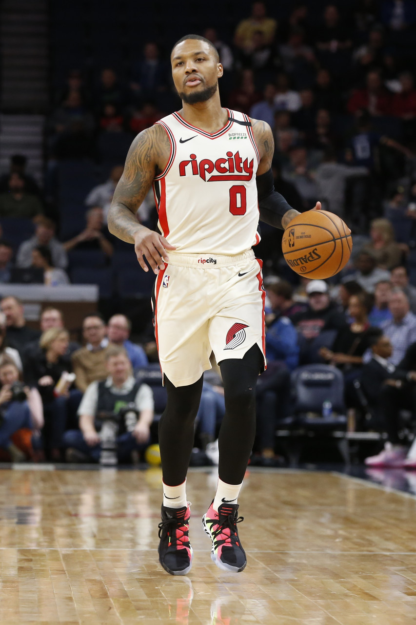 两人年龄相 两人年龄相