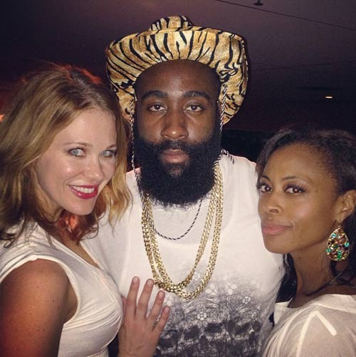 再以中锋回 再以中锋回